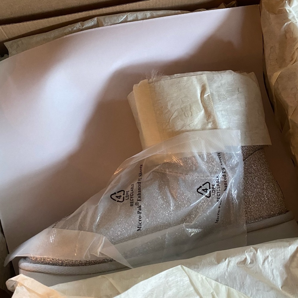 UGG Mini Bailey Bow Silver Sparkle Boots - Picture 6 of 15
